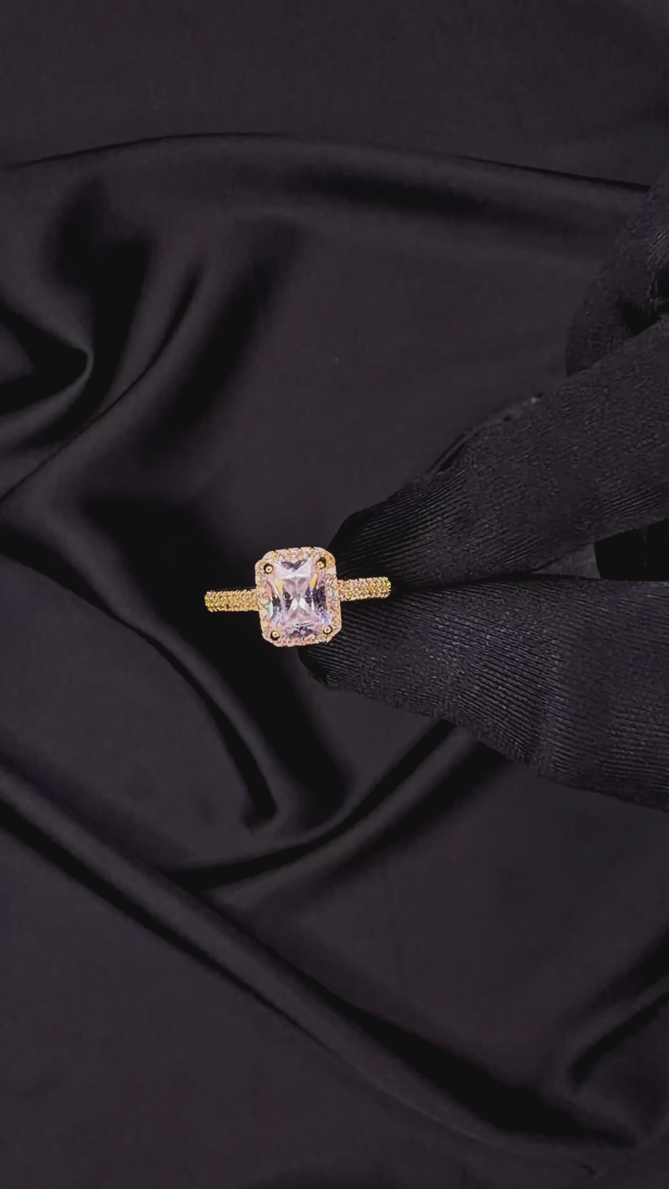 Golden Crystal Radiance Ring